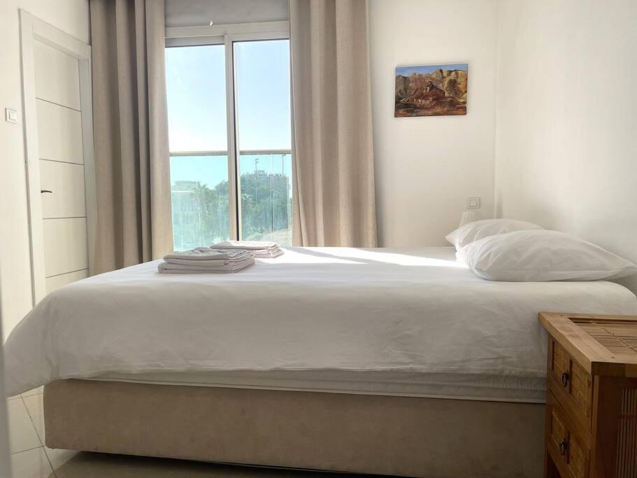 Sunny 3Br Apartment Golf Residence Eilat Eksteriør billede